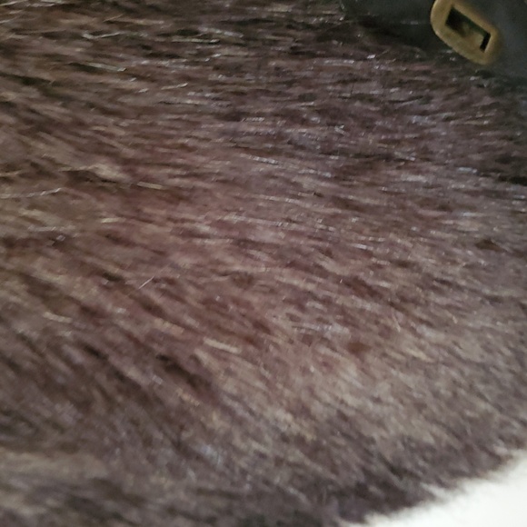 Dennis Basso Faux FUR Vest Size L - Picture 4 of 5